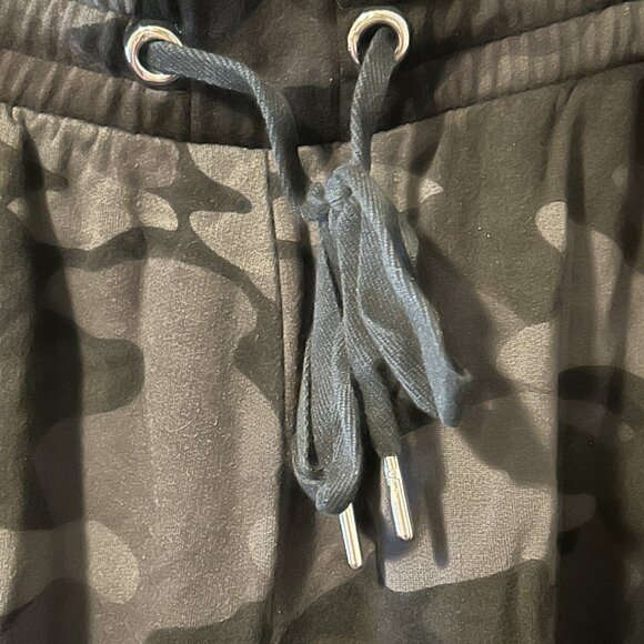 Soma Weekend Camo Tech Knit Jogger Medium - Picture 3 of 5